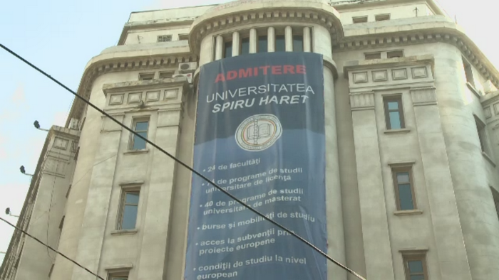 30.000 de mii de absolventi ai Universitatii Spiru Haret isi cer diplomele in instanta. 
