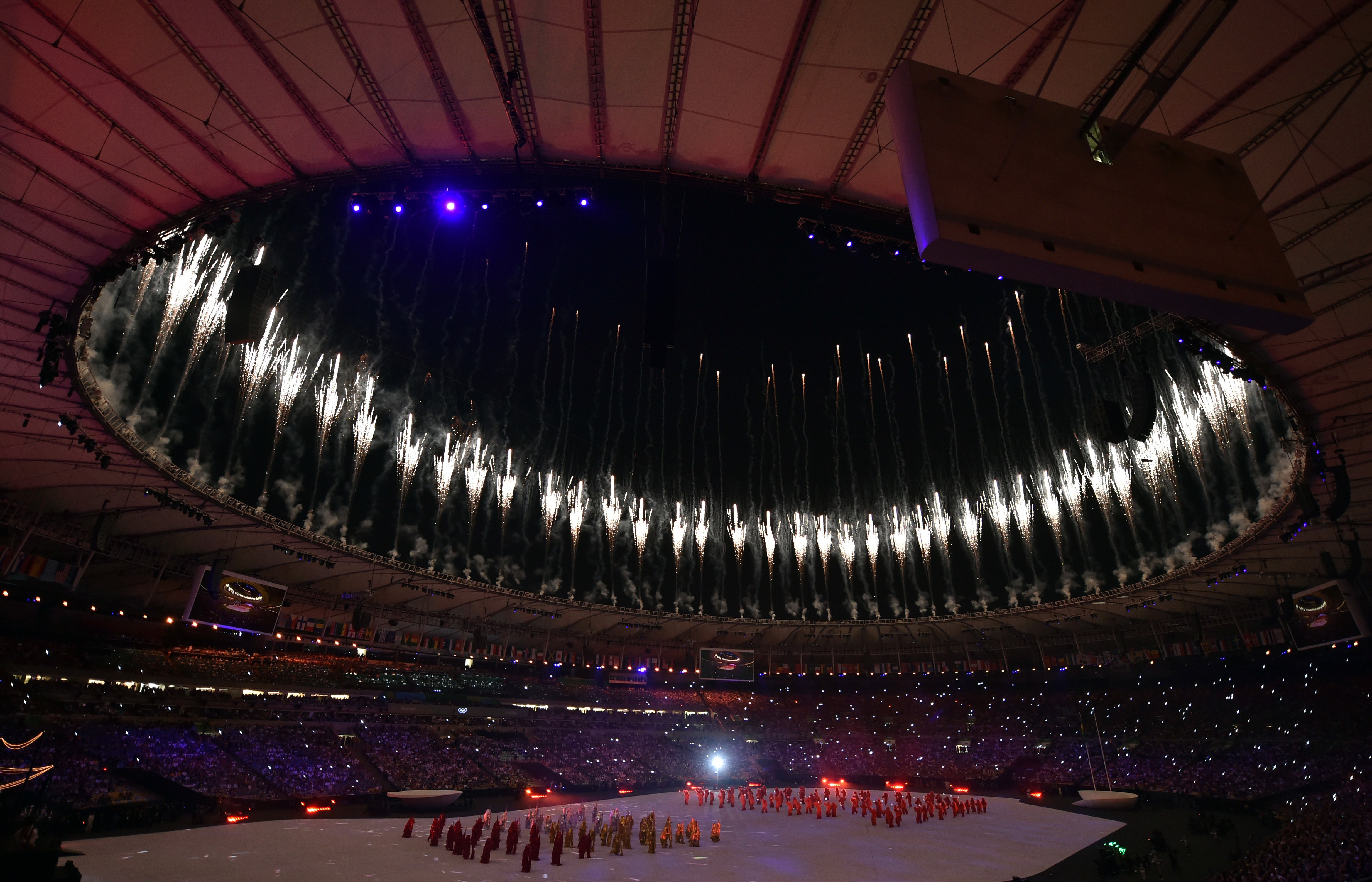 Brazilia a dat startul Jocurilor Olimpice de la Rio cu un puternic mesaj eco. Ponor a dus steagul Romaniei pe Maracana - Imaginea 20