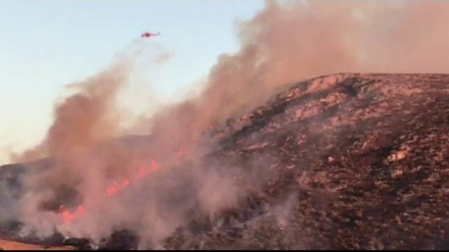 Grecia, mistuita de incendii de vegetatie. 70 de pompieri si 5 elicoptere incearca sa stinga focul