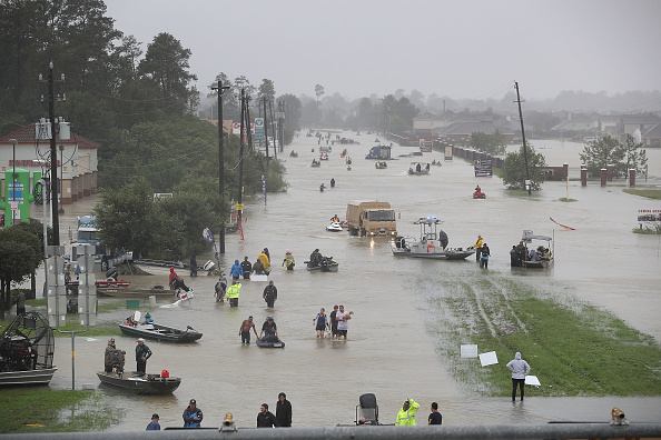 Dezastru în Texas, lovit de uragan. S-au dat 56.000 de apeluri la urgență în 15 ore