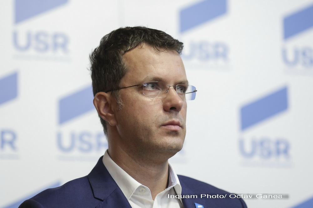 Liderul deputaţilor USR-PLUS: Voiculescu nu pleacă nicăieri! Are toată susținerea noastră