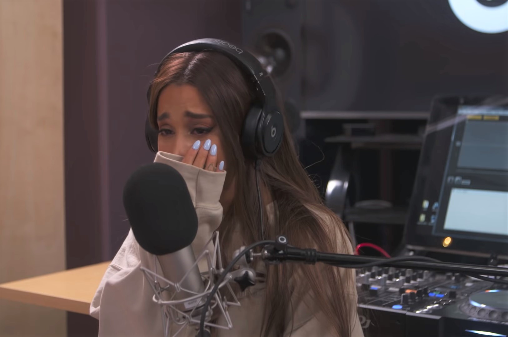 Ariana Grande, acuzată că a plagiat „fiecare notă” dintr-o altă melodie
