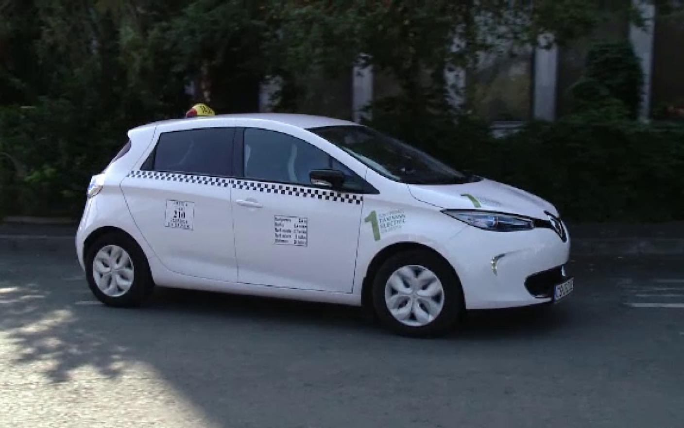 Orasul din Romania care vrea sa introduca taxiuri electrice. Reactia soferilor