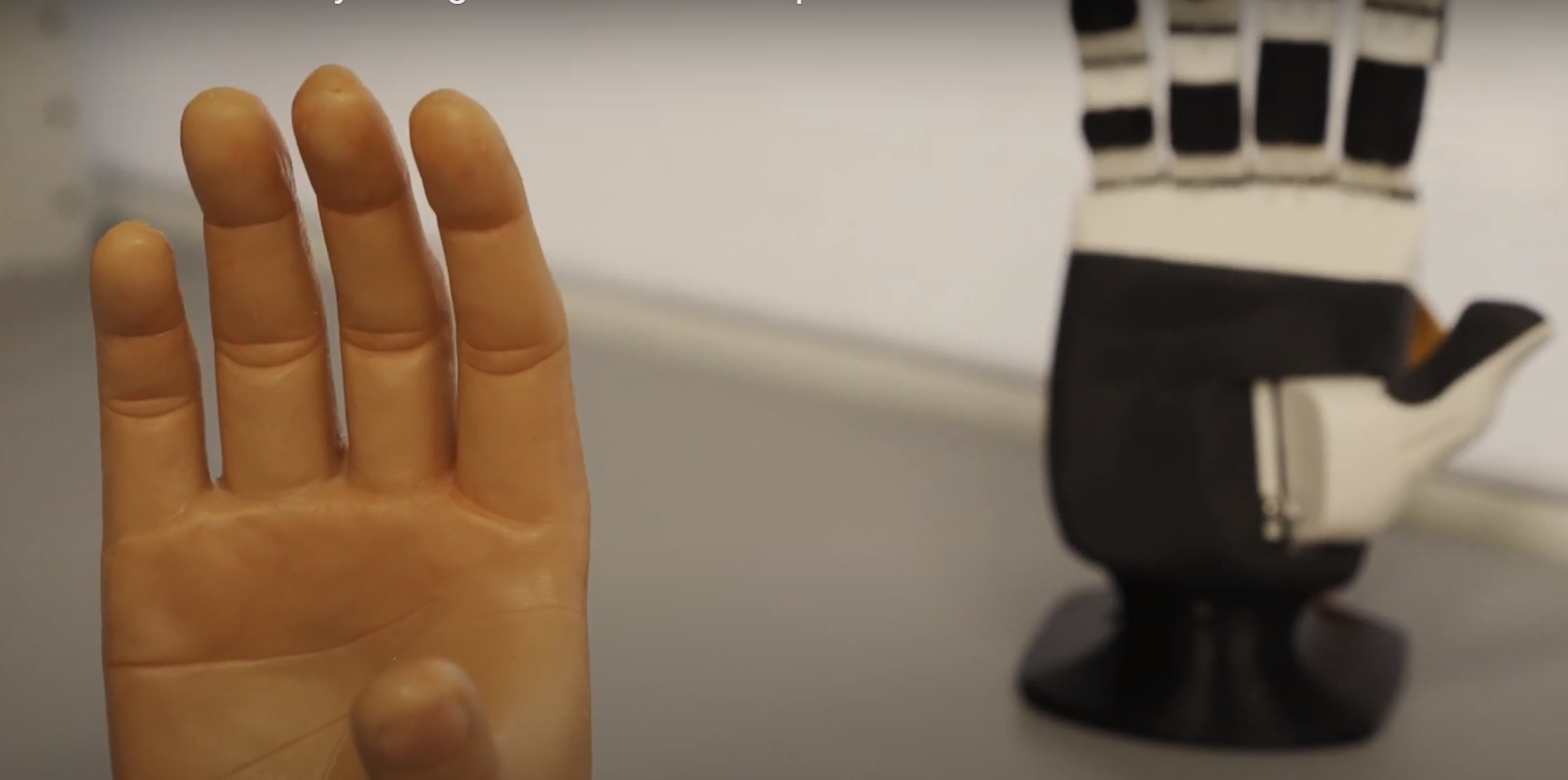 VIDEO. Piele artificială capabilă să simtă, creată de un grup de cercetători inspirați de Star Wars