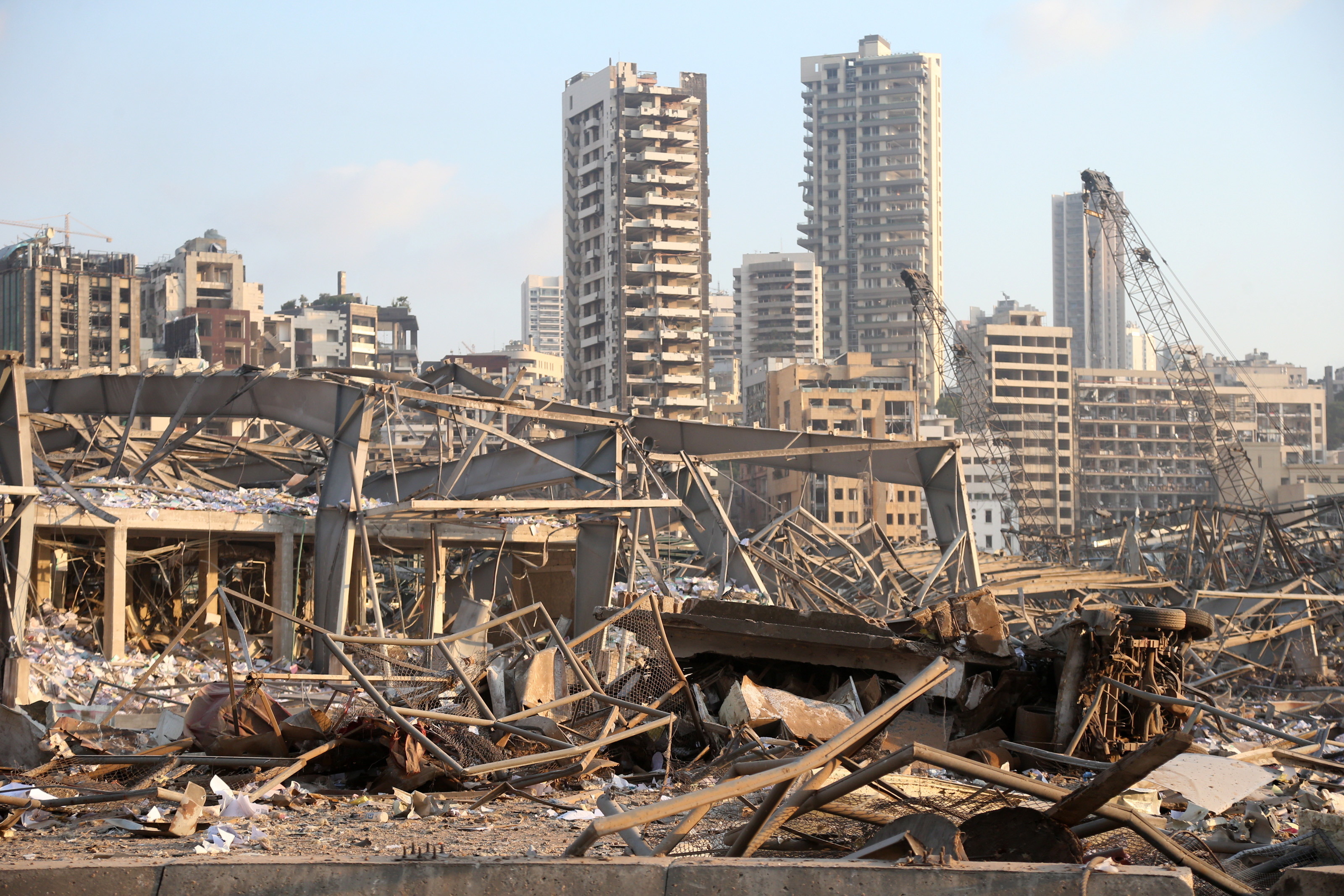 Imaginile dezastrului din Beirut. Stare de urgență în capitala Libanului după explozie. GALERIE FOTO - Imaginea 11
