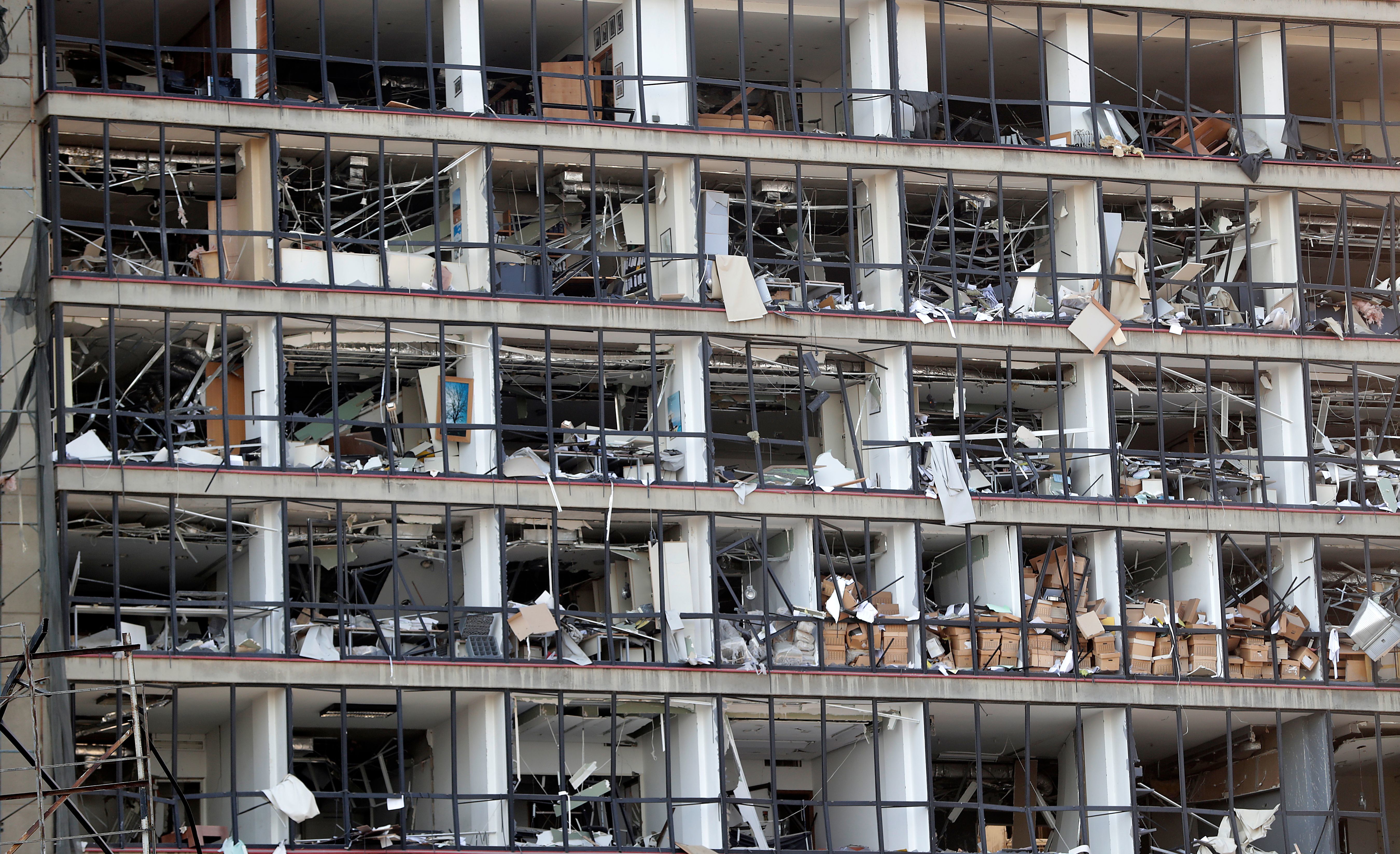 Neglijențele care au dus la explozia devastatoare din Beirut. Se va desfășura o anchetă internațională - Imaginea 5