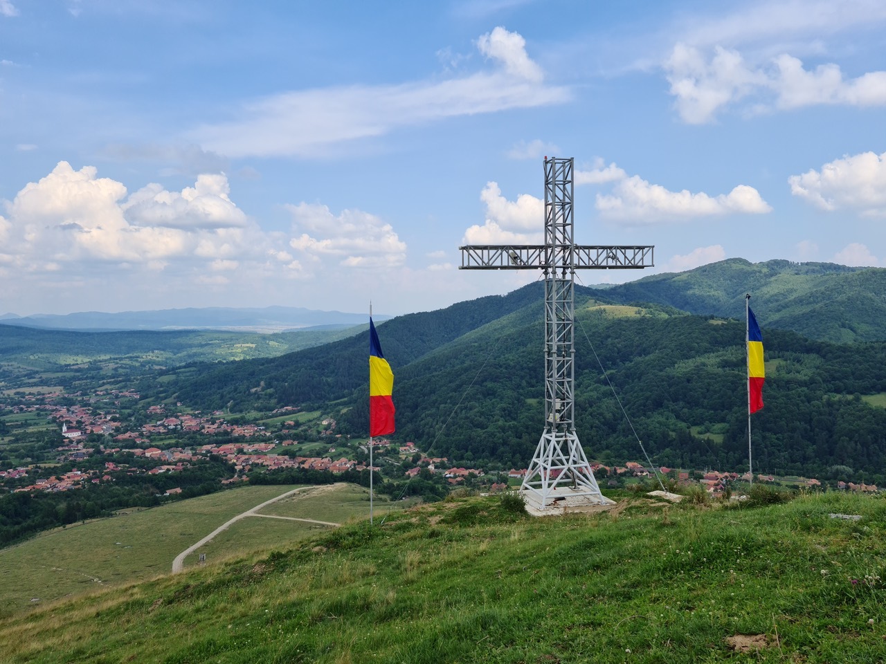 Țara Făgărașului - gust, tradiții, pasiune și credință în Destinația anului 2020 în România - Imaginea 2