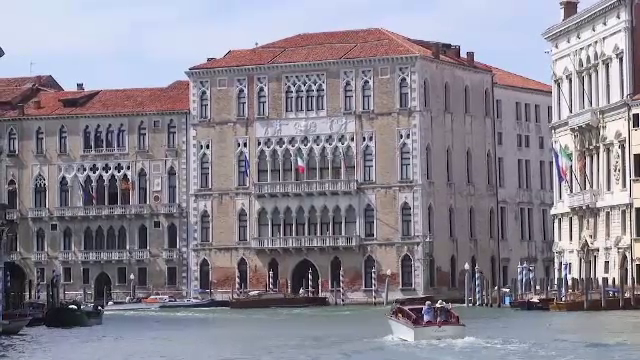 Gondolele din Veneția ar putea fi înlocuite de bărci zburătoare. Cum protejează clădirile istorice ale orașului