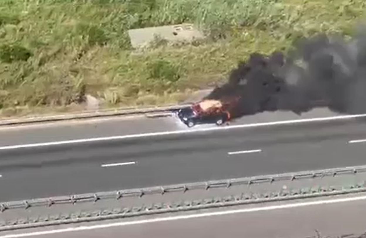 Coadă imensă pe Autostrada Soarelui, după ce o mașină a luat foc