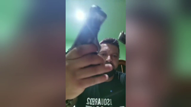 Infractor din Târgoviște, săltat după ce s-a filmat amenințând polițiștii cu un pistol: Mă duc la pârnaie că te mierlesc, mă!