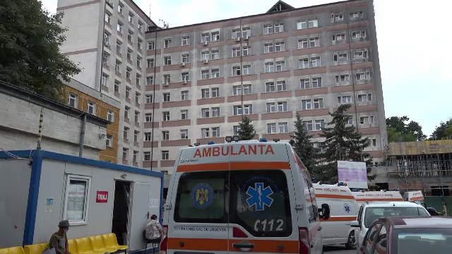 Scene incredibile la un spital: Un pacient a devastat salonul. Jandarmii au intervenit cu scuturi și sprayuri lacrimogene