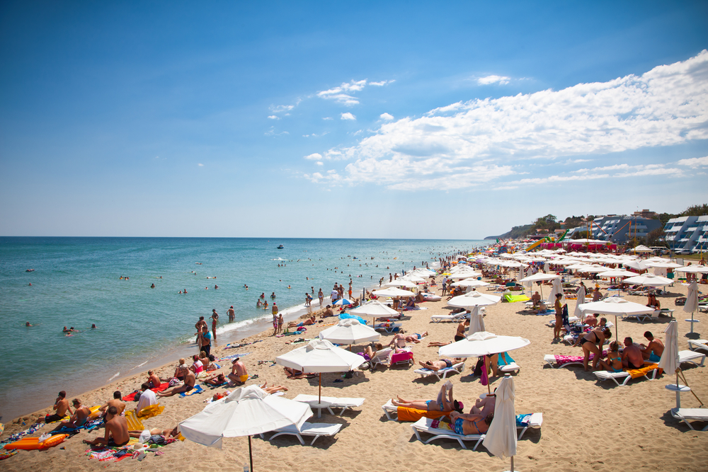 Hotelierii și comercianții de pe litoralul bulgăresc se plâng că turiștii români, polonezi și ucraineni sunt prea săraci