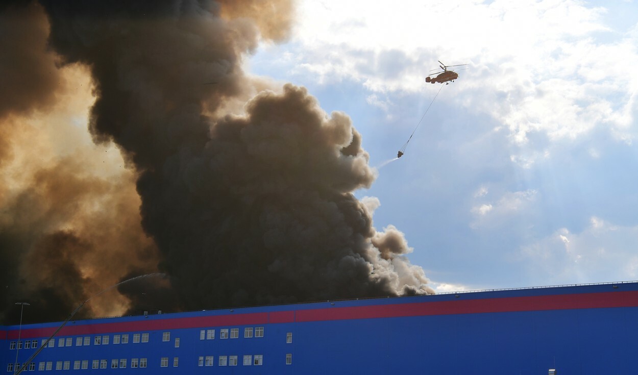 Incendiu devastator lângă Moscova. O persoană a murit, 13 au fost rănite - Imaginea 5