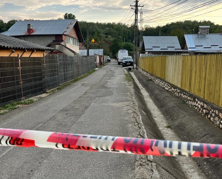 Cinci membri ai unei familii au găsiți morți în Bascov, lângă Piteşti. Suspectul este o rudă cu probleme psihice - Imaginea 2