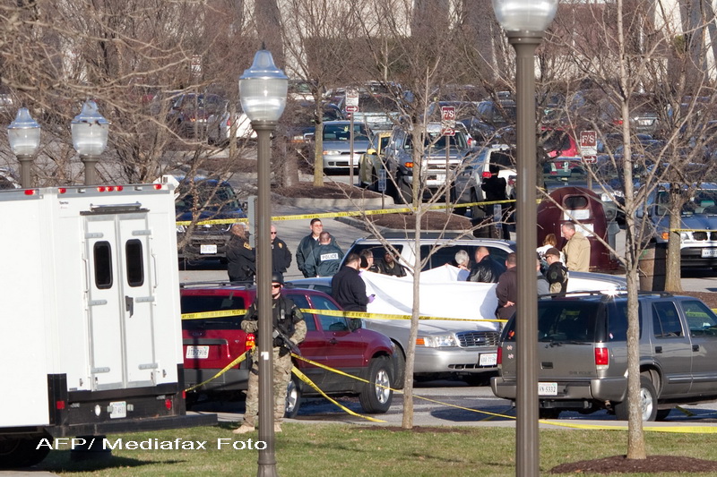 Doi oameni impuscati in campusul Universitatii Virginia Tech. Ucigasul este in libertate