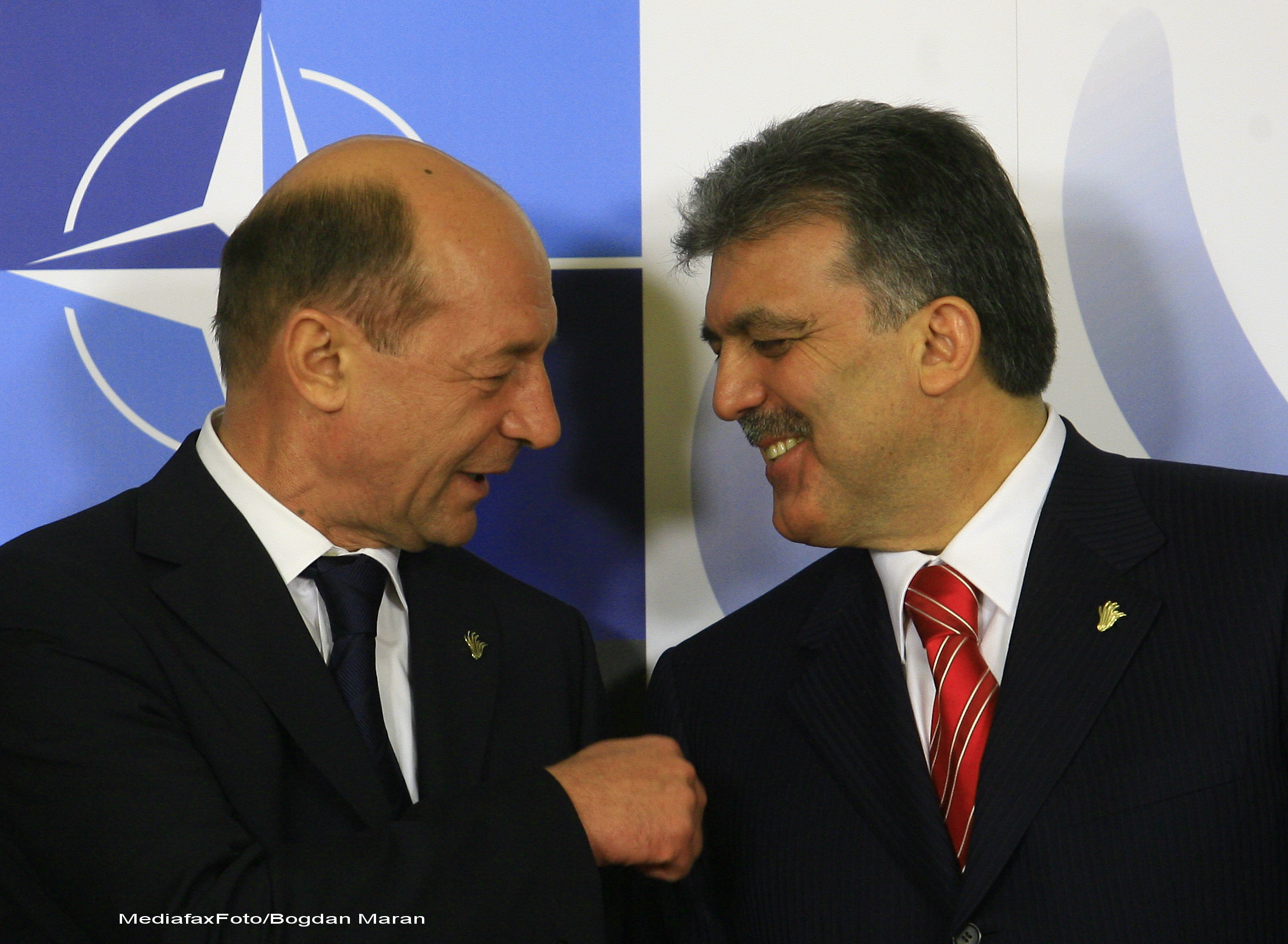 Presedintele Traian Basescu a plecat in Turcia, unde va semna o Declaratie de parteneriat strategic