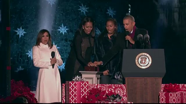 Barack Obama a inaugurat pentru ultima oara bradul de Craciun din Washington. Mesajul presedintelui SUA