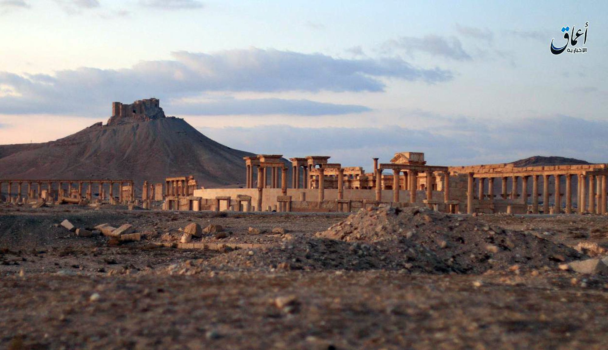 Statul Islamic a lansat un nou atac asupra orasului antic Palmira. Jihadistii au recucerit zona, dupa un raid al rusilor