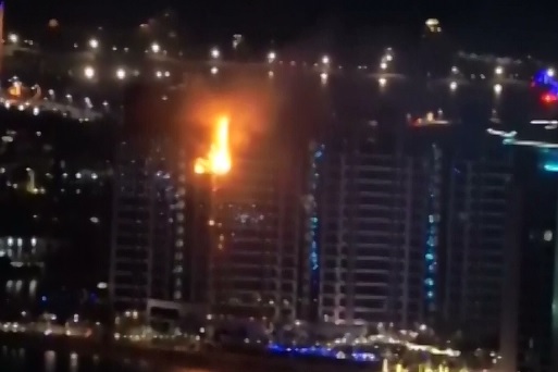 Incendiul din Dubai a pornit dintr-un penthouse. In cat timp au reusit pompierii sa stinga flacarile
