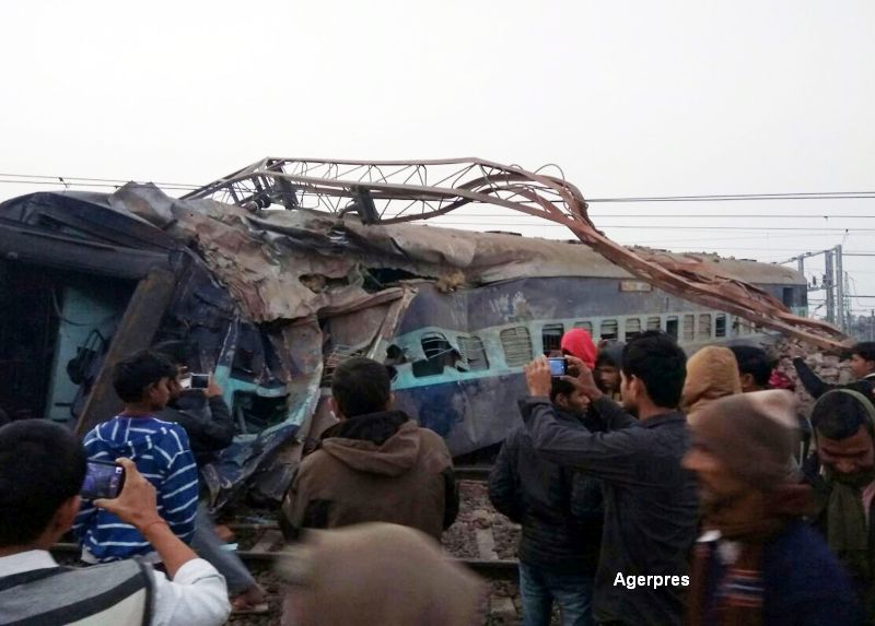 2 morti si 40 de raniti, dupa ce un tren a deraiat in India. 15 vagoane au sarit de pe sine