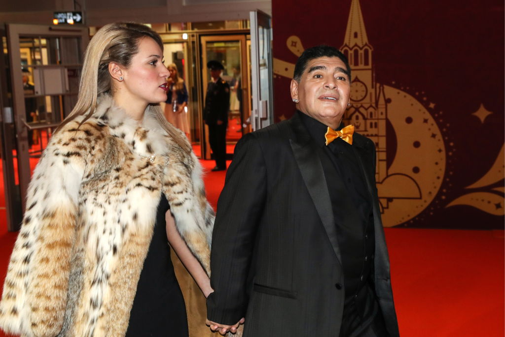 Iubita lui Maradona, criticată dur, după ce a purtat o haină din blană tigru: „Are sufletul mai negru decât cărbunele”