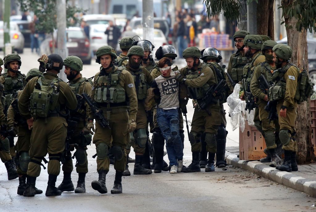 Ciocniri violente în Palestina. Trei persoane au murit, 150 au fost rănite