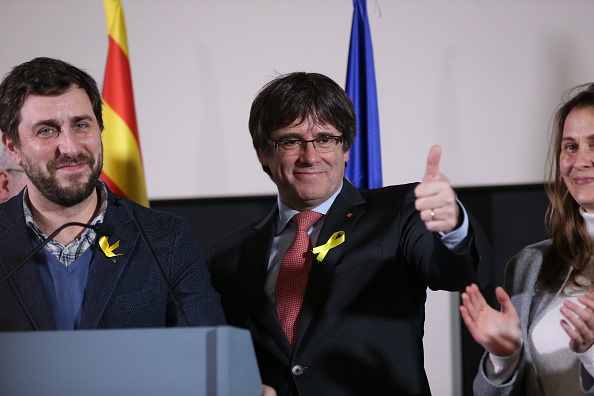 Separatiştii îşi păstrează majoritatea în Catalonia. Reacția lui Carles Puigdemont