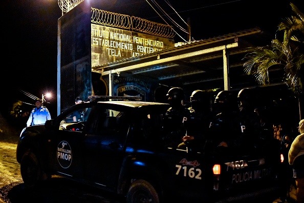 Cel puţin 18 morţi într-un schimb de focuri într-o închisoare, în Honduras