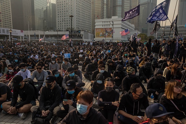 Violențe în Hong Kong, după o manifestaţie în sprijinul uigurilor din China - Imaginea 6