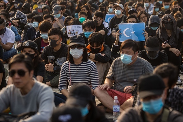 Violențe în Hong Kong, după o manifestaţie în sprijinul uigurilor din China - Imaginea 4