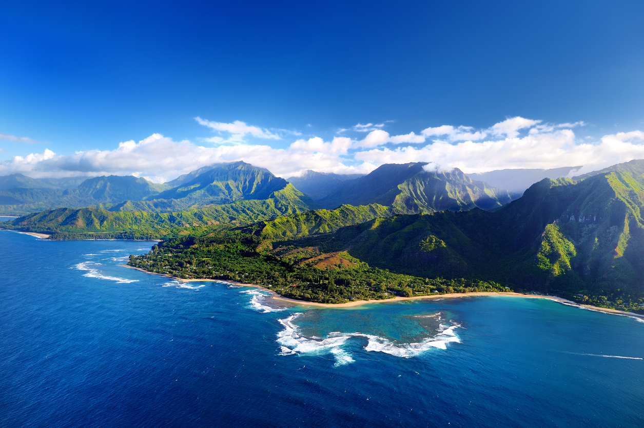 Un elicopter de turism a dispărut în largul insulelor Hawaii. Câte persoane erau la bord