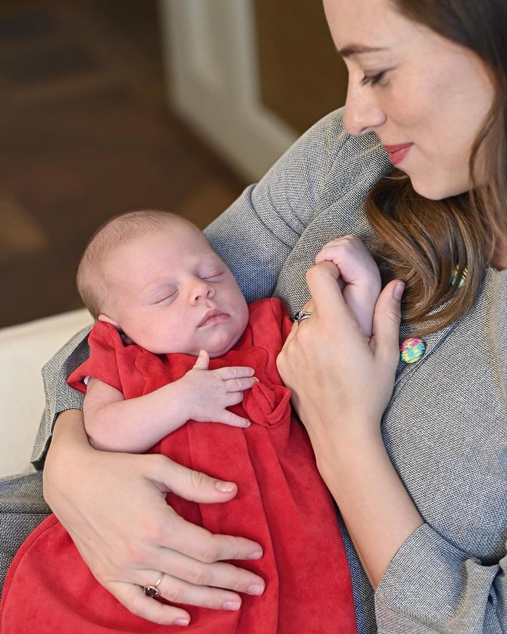 Fostul principe Nicolae al României și Alina Binder au publicat primele fotografii cu fetița lor nou născută - Imaginea 3