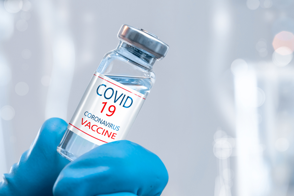 Unul din 4 oameni la nivel global ar putea să nu primească vaccinuri anti-COVID-19 înainte de 2022