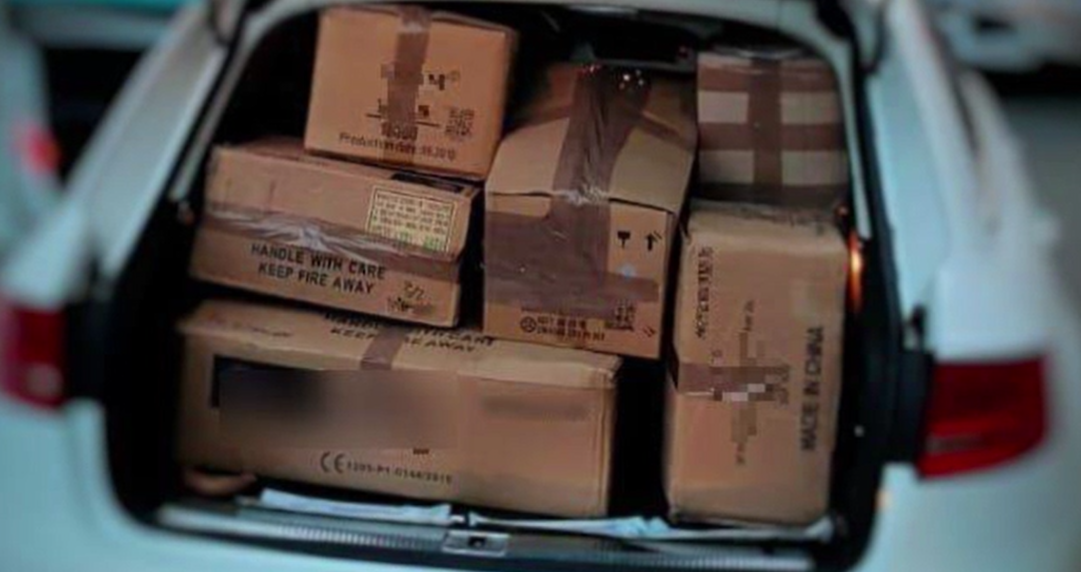 Captură de sute de kg de articole pirotehnice în Cluj. Ce riscă cei care vând petarde ilegal