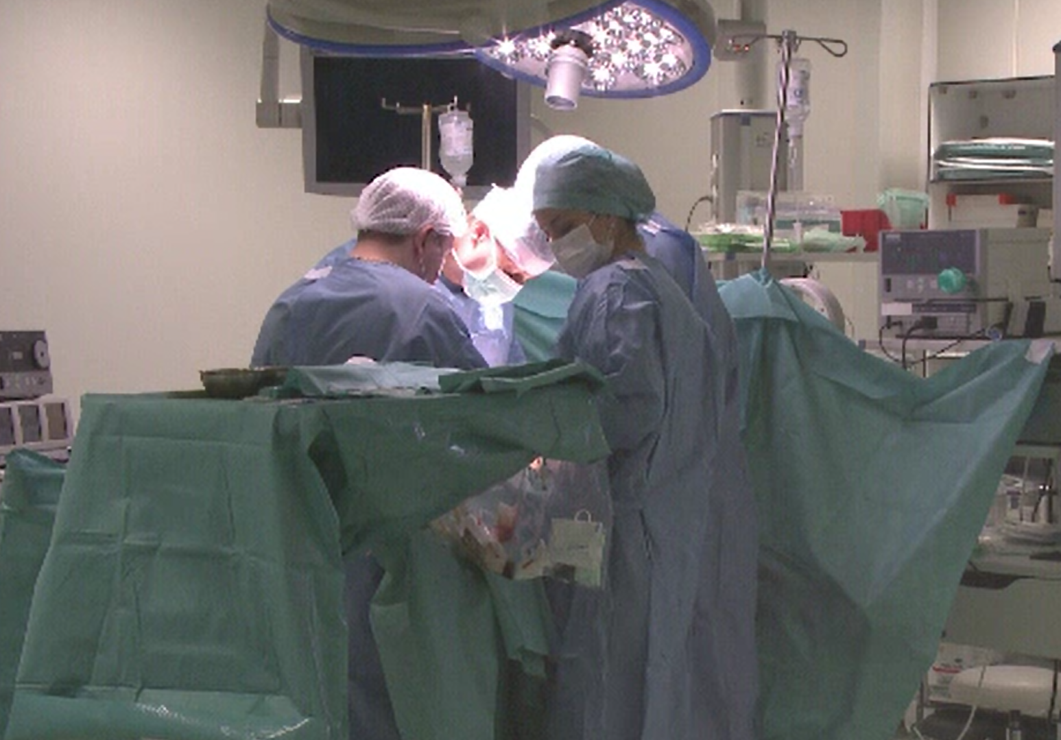 Doi bărbați internați la Iași au primit rinichii unei persoane aflate în moarte cerebrală