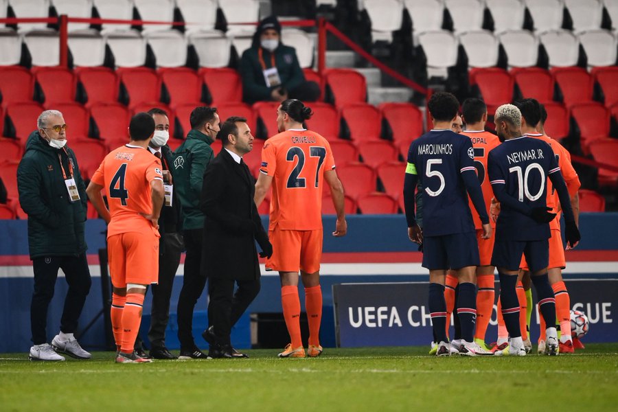 Meciul PSG - Istanbul Başakşehir, suspendat după cuvintele rasiste ale arbitrului de rezervă Sebastian Colţescu - Imaginea 1