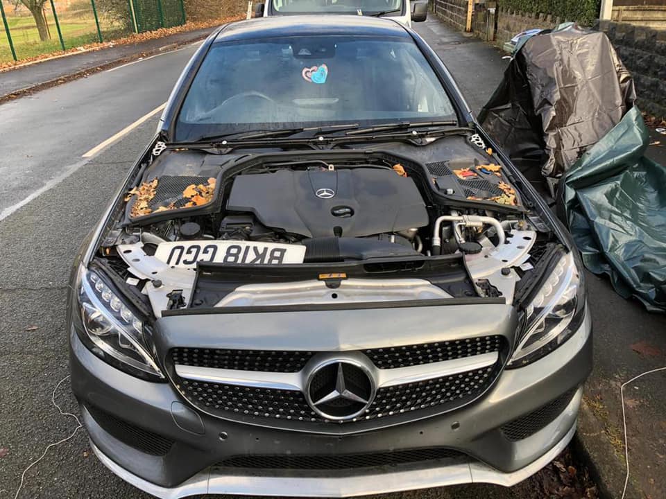 FOTO. Cum și-a găsit un șofer Mercedesul după ce l-a lăsat peste noapte în fața casei - Imaginea 3
