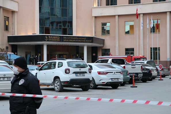 Incendiu la secția de Terapie Intensivă Covid-19 a unui spital din Turcia. Opt persoane au murit. GALERIE FOTO - Imaginea 1