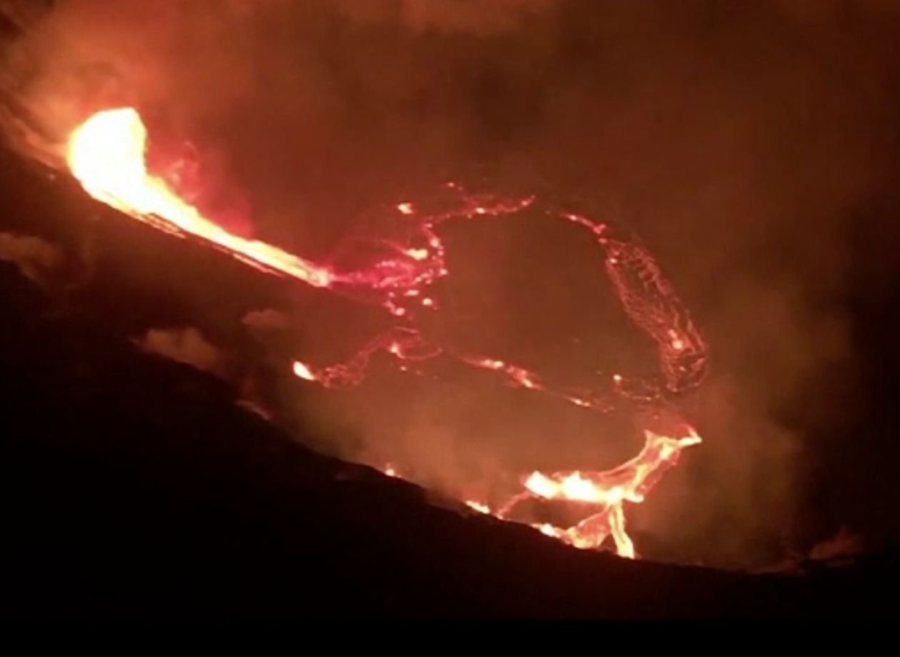 Vulcanul Kilauea a erupt din nou. Este considerat unul din cei mai activi din lume