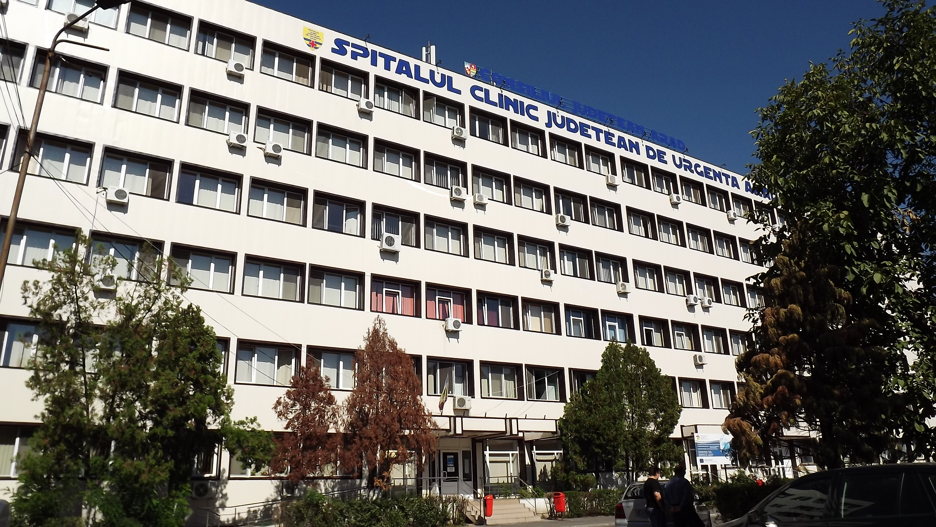 Un angajat al Spitalului Judeţean Arad a murit în chinuri, după ce s-a aruncat de la etajul 5. Ce a făcut înainte