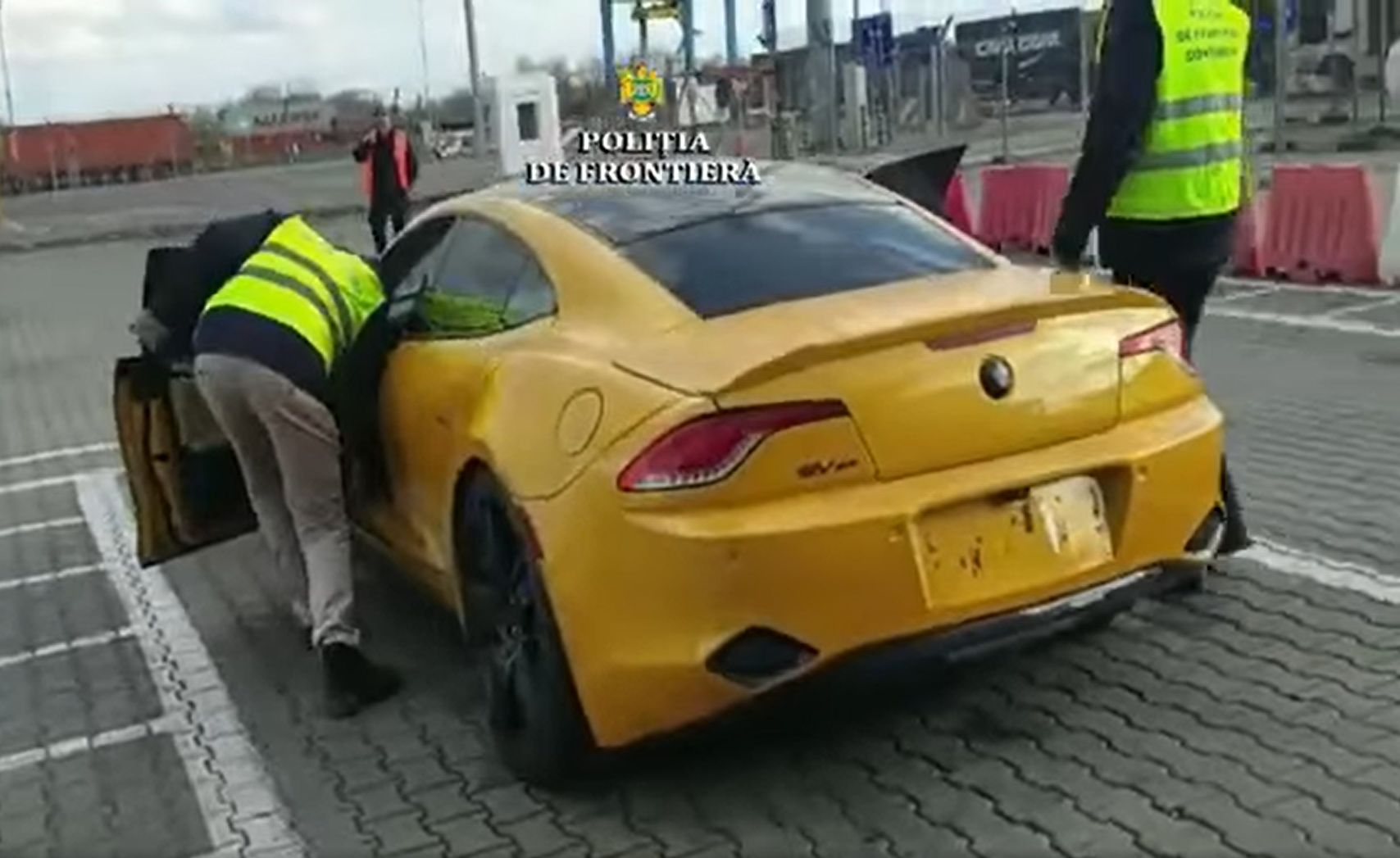 Mașină de lux confiscată în Portul Constanța, pentru că ar fi fost subevaluată. Suma trecută în acte |VIDEO