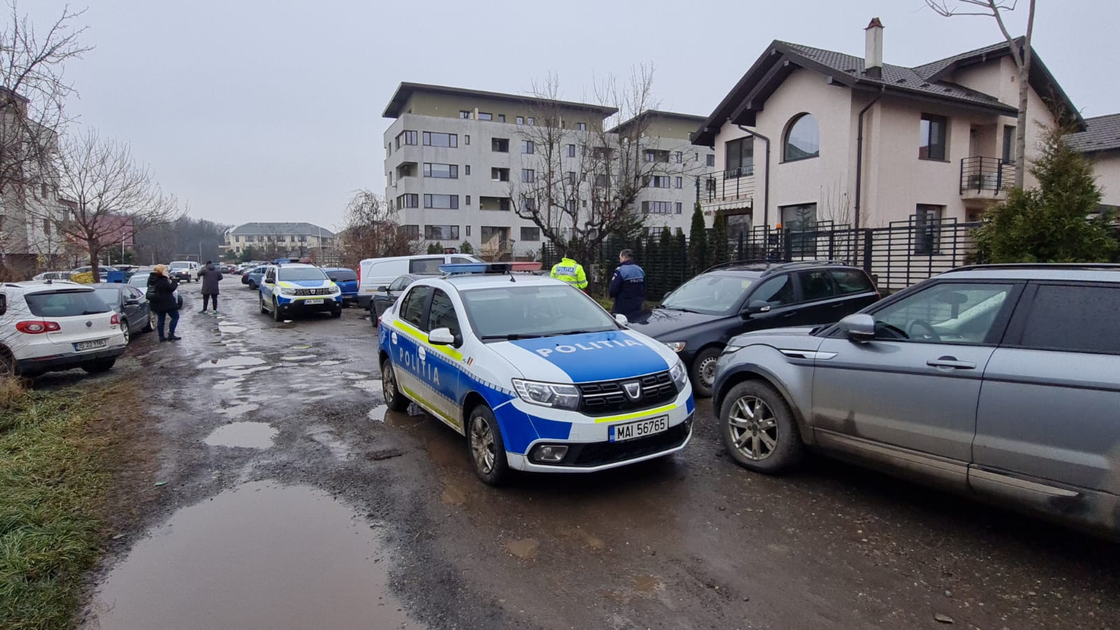 Cadavrele a doi studenți au fost găsite într-o vilă din Iași. Anchetatorii iau în calcul un dublu asasinat