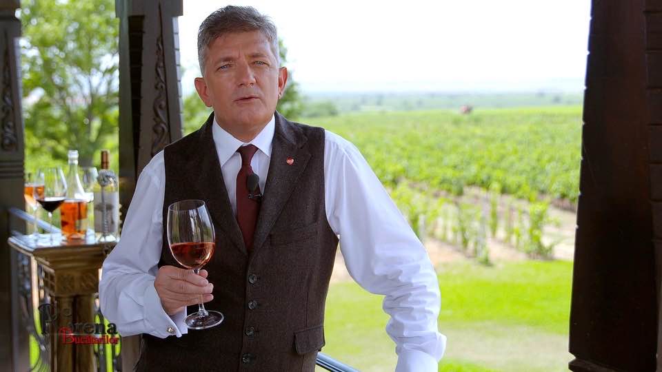 Sergiu Nedelea, gazda show-ului Wine Trips România, este ”somelierul anului 2021”