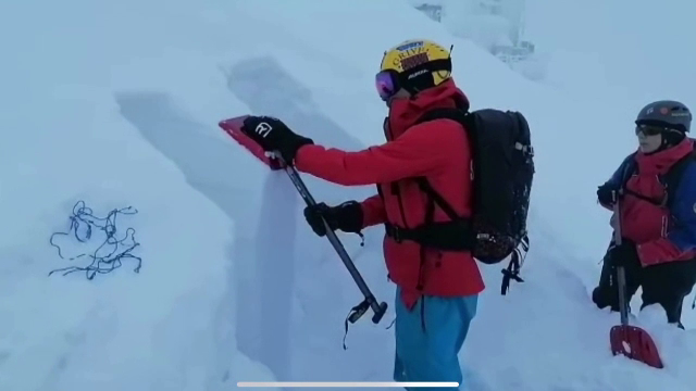 Avertizare de avalanșă de gradul 4 la altitudini de peste 1800 de metri în munții Făgăraș