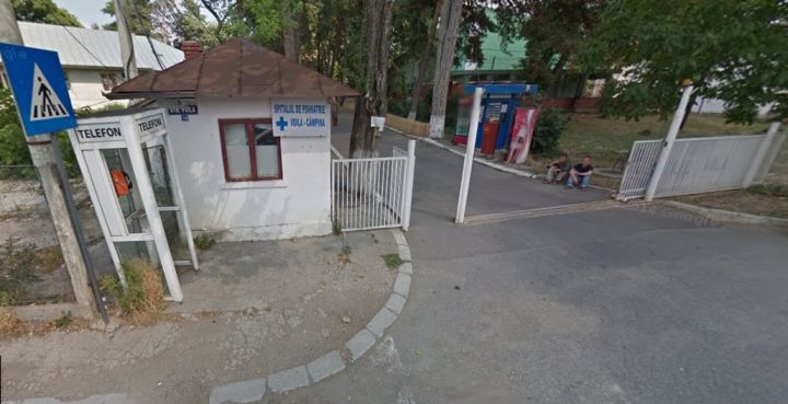 Un pacient al spitalului de neuropsihiatrie din Câmpina a murit după ce s-a aruncat sub roțile mașinii de gunoi