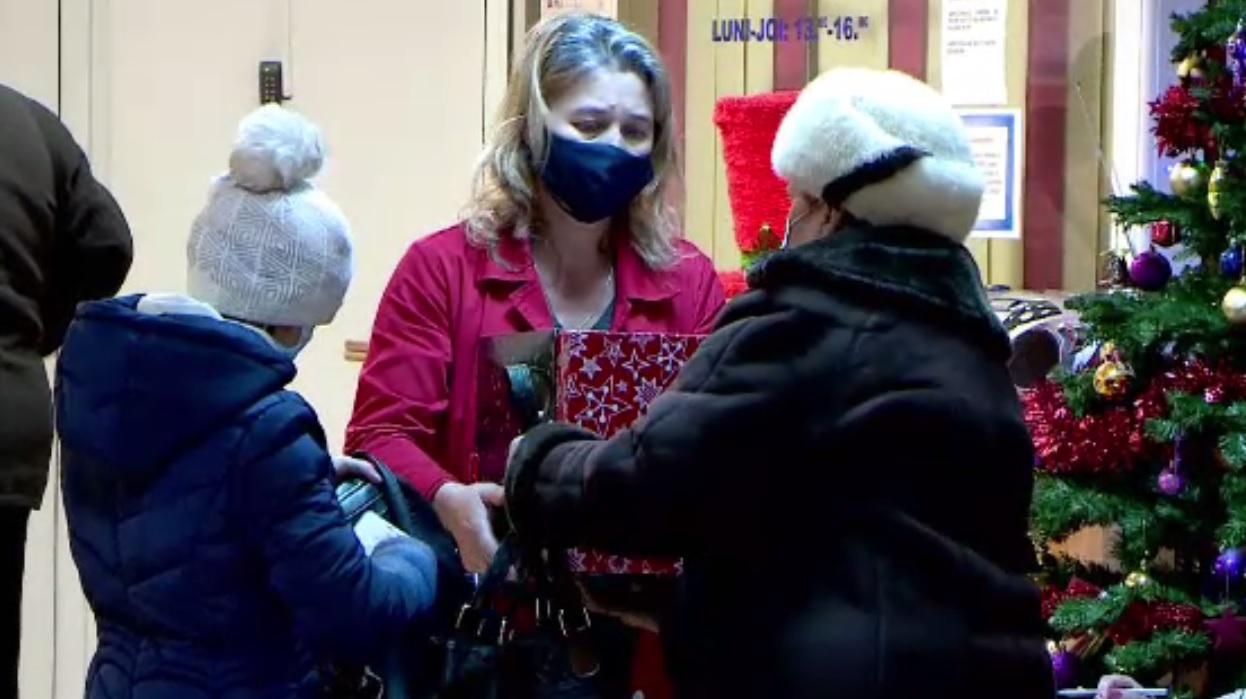 La Iași, 750 de copii din familii fără posibilități vor primi daruri de Crăciun