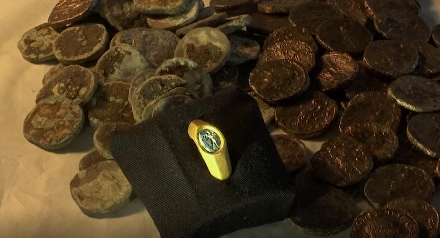 Sute de obiecte arheologice, descoperite în Marea Mediterană. Un inel a stat în apă peste 1.700 de ani