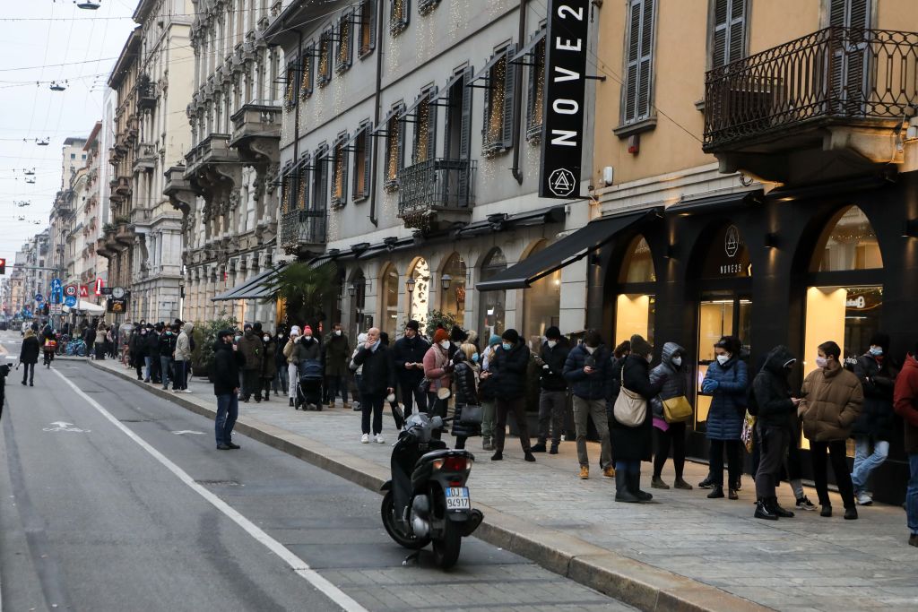 Avertisment: Italia trebuie să relaxeze restricţiile antiCovid, pentru că riscă să fie paralizată