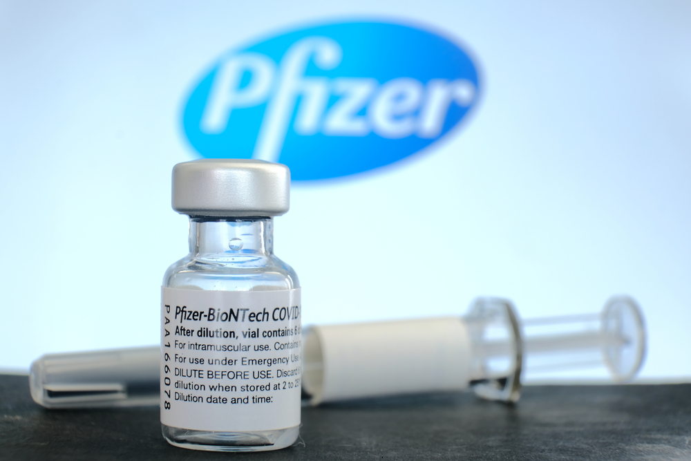 Eficienţa vaccinării cu a 3-a doză Pfizer scade la 45% după 10 săptămâni de la administrarea serului