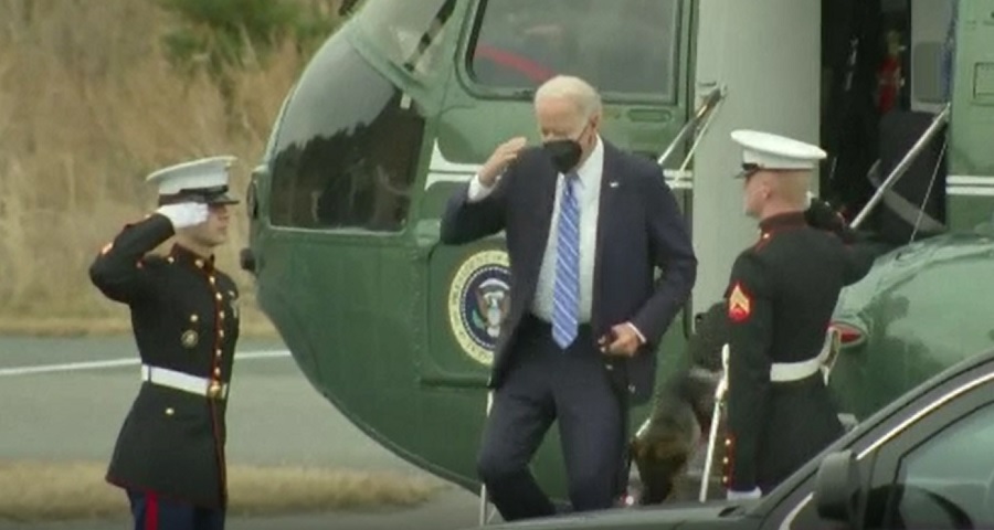Joe Biden are probleme cu noul său câine. Cum a reușit „Comandantul” să-l pună în dificultate pe președintele SUA